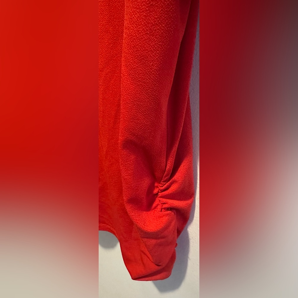 BOLD ELEMENTS size XL Red Cold Shoulder Blouse - Picture 5 of 7